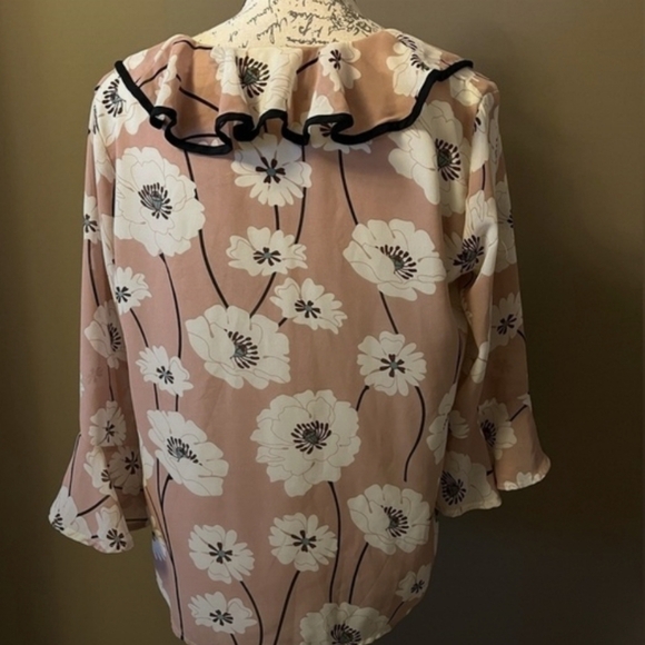 ❗️Lucca Couture❗️EUC Pink Floral🌸 Blouse Sz M🌸🌼 - Picture 3 of 4